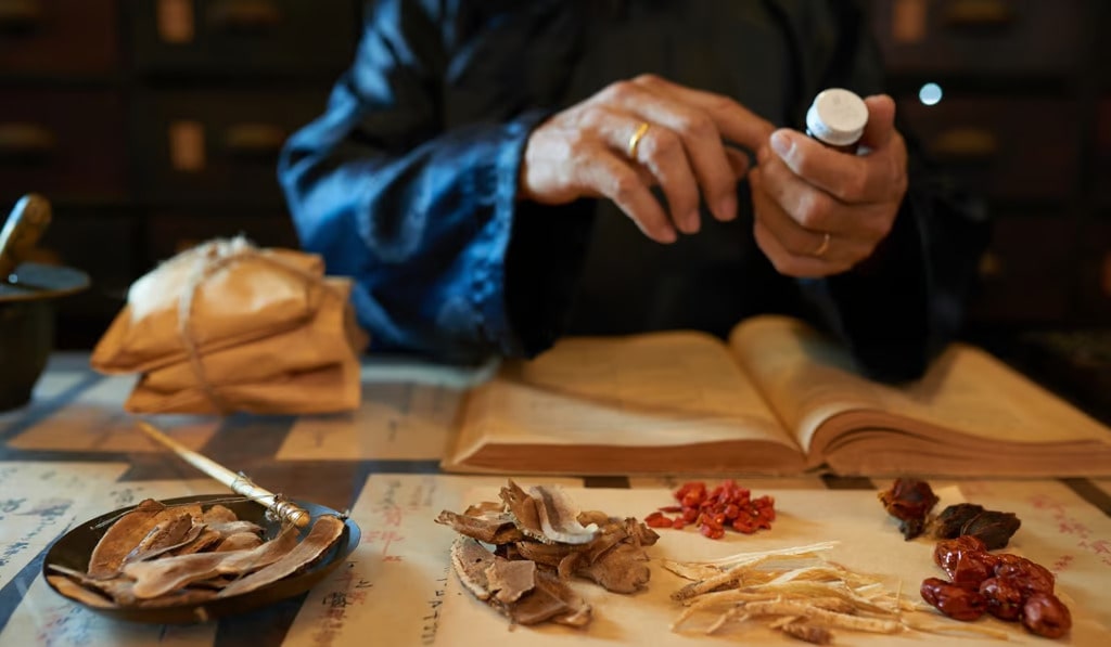 انواع روشهای درمانی در طب سنتی مشهد