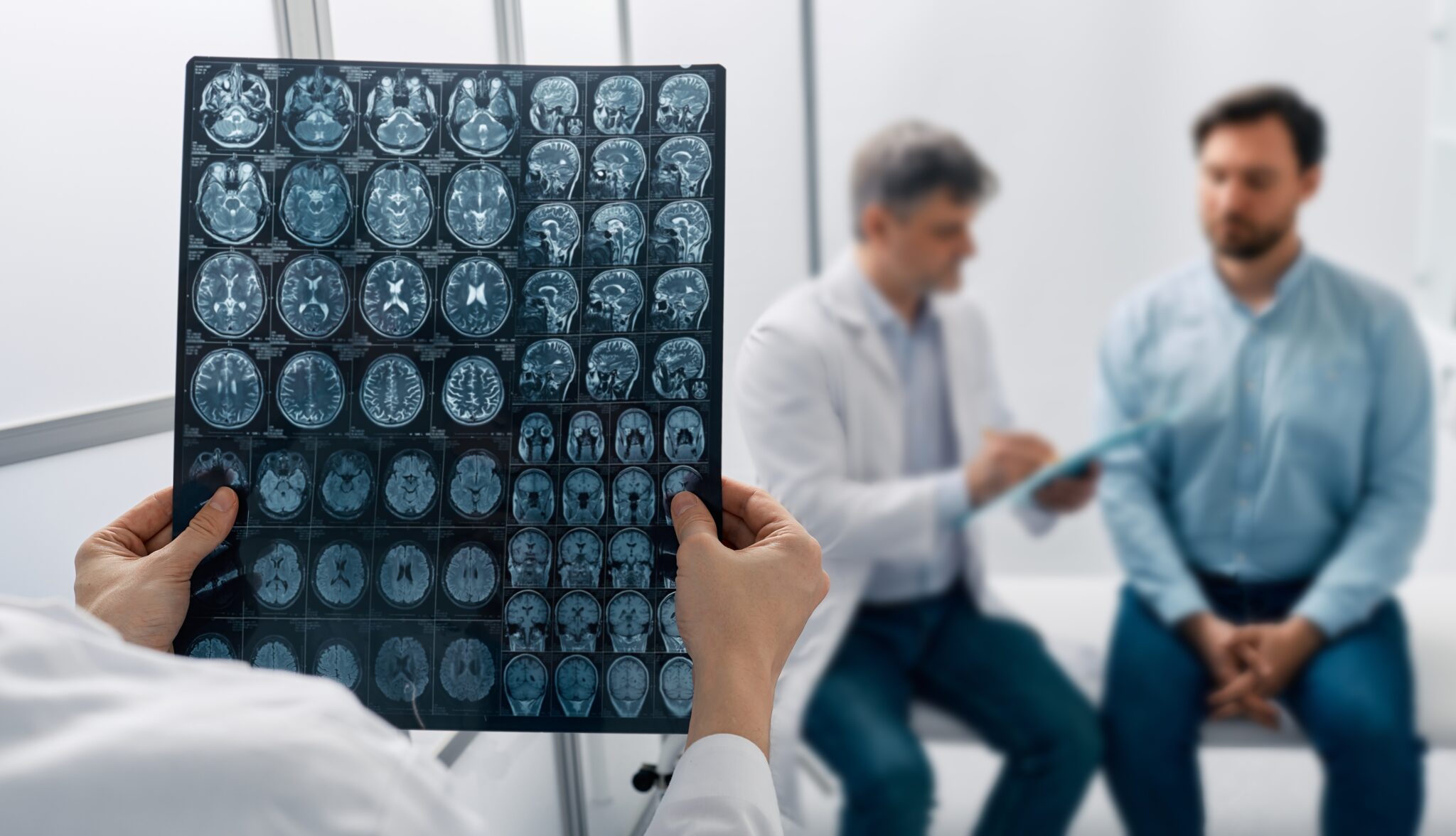 خدمات بهترین پزشک فوق تخصص مغز و اعصاب مشهد
