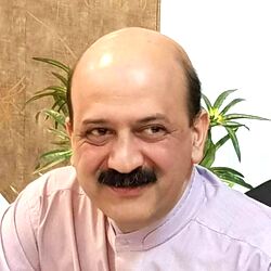 دکتر علیرضا شریعتی